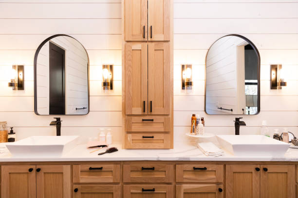 pendant-light-installation-raleigh Stylish pendant light fixtures installed by licensed electricians for kitchen islands, bars, and counters, combining functionality with modern design.